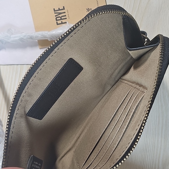 NEW Frye Effie Floral Print Wristlet NWT Zip-around card holder Gold Hardware - Picture 6 of 11